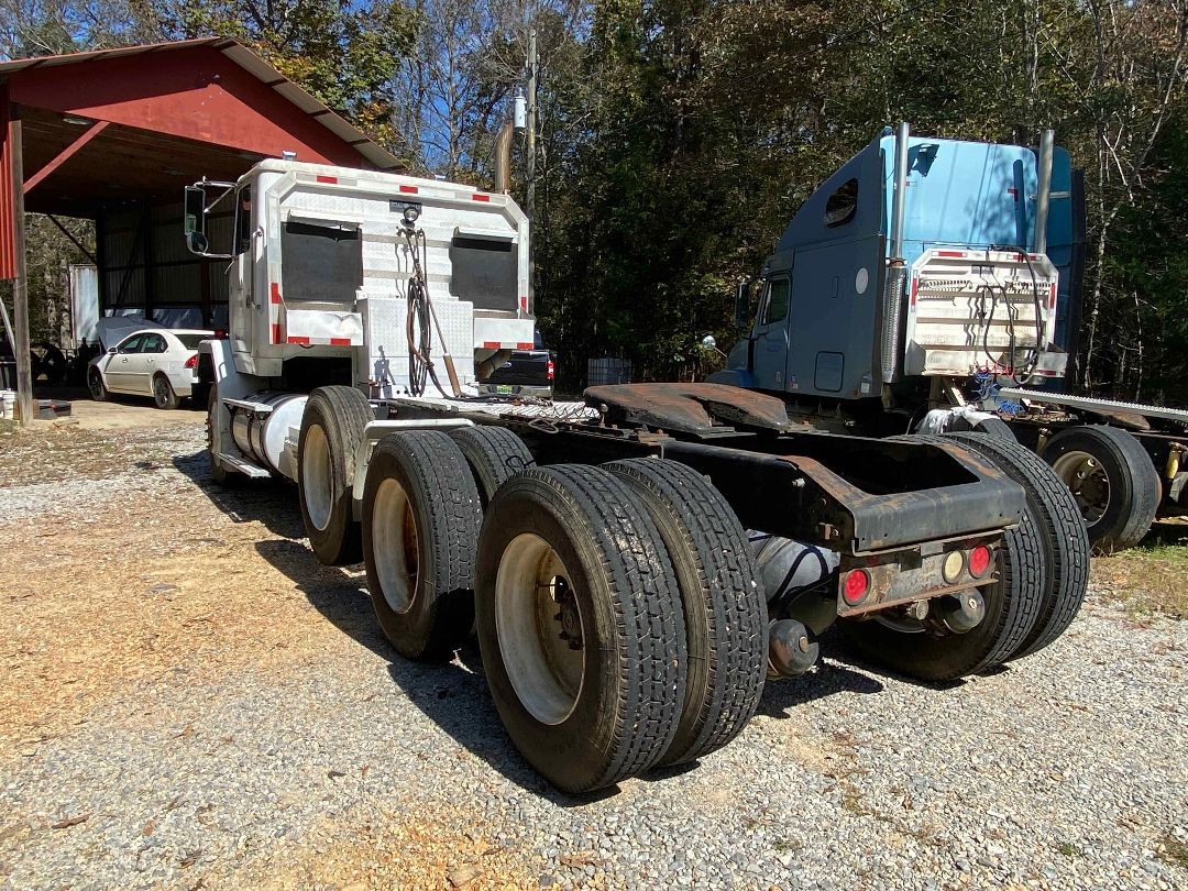 2000 VOLVO ACL - Image 3